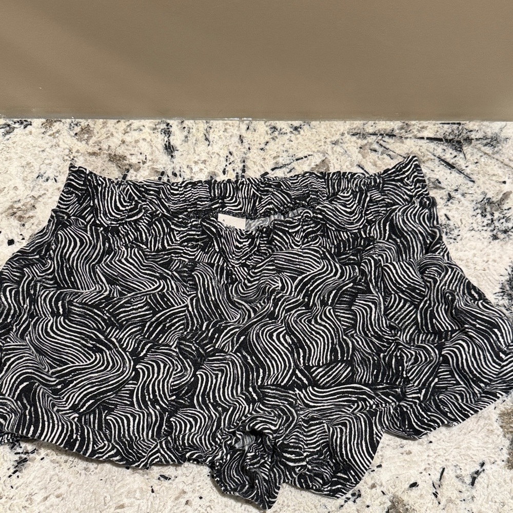 a new day Black and White Women's Shorts
